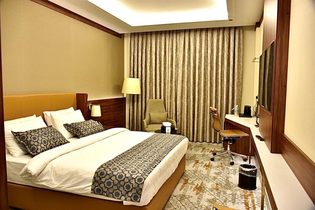 Royal Vista Hotel ‘Ibrī Zewnętrze zdjęcie