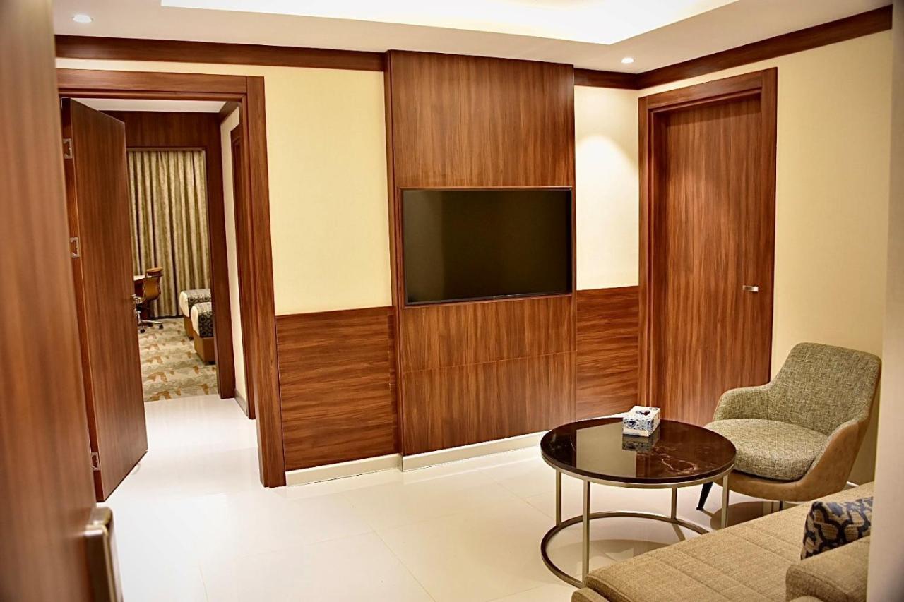 Royal Vista Hotel ‘Ibrī Zewnętrze zdjęcie