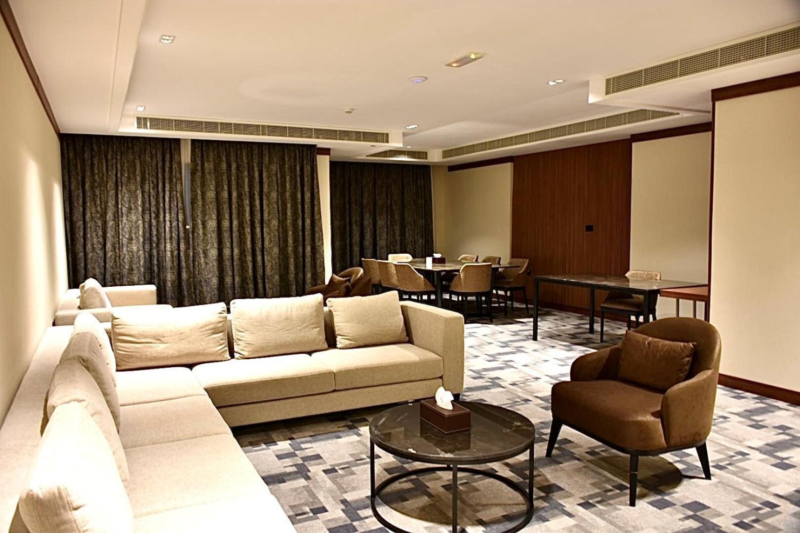 Royal Vista Hotel ‘Ibrī Zewnętrze zdjęcie